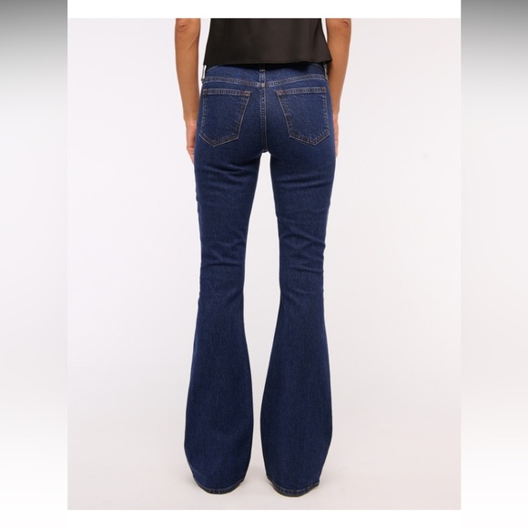 Abercrombie & Fitch Mid Rise Bootcut Jeans NWT 25S Dark Rinse - Picture 4 of 8